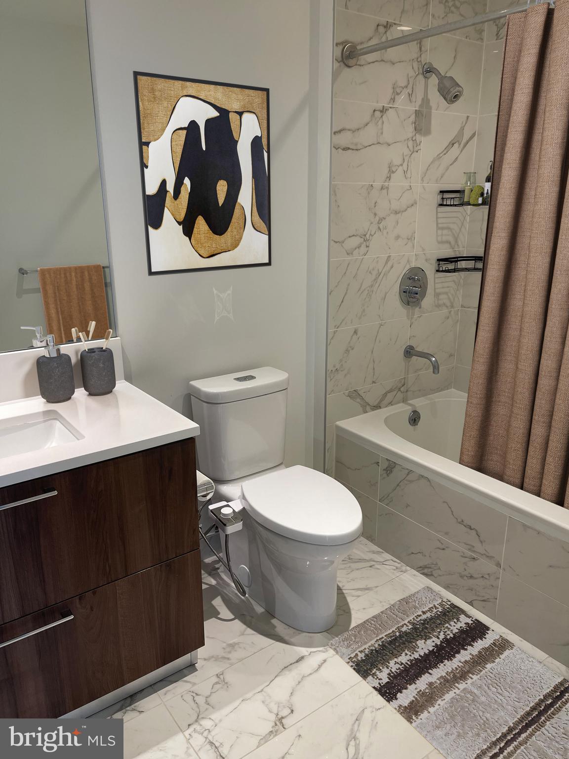 THE VERSE CONDO - Residential