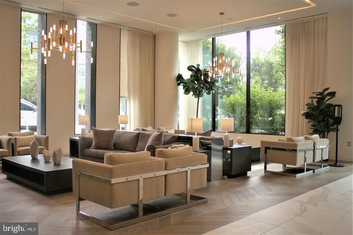 THE VERSE CONDO - Residential