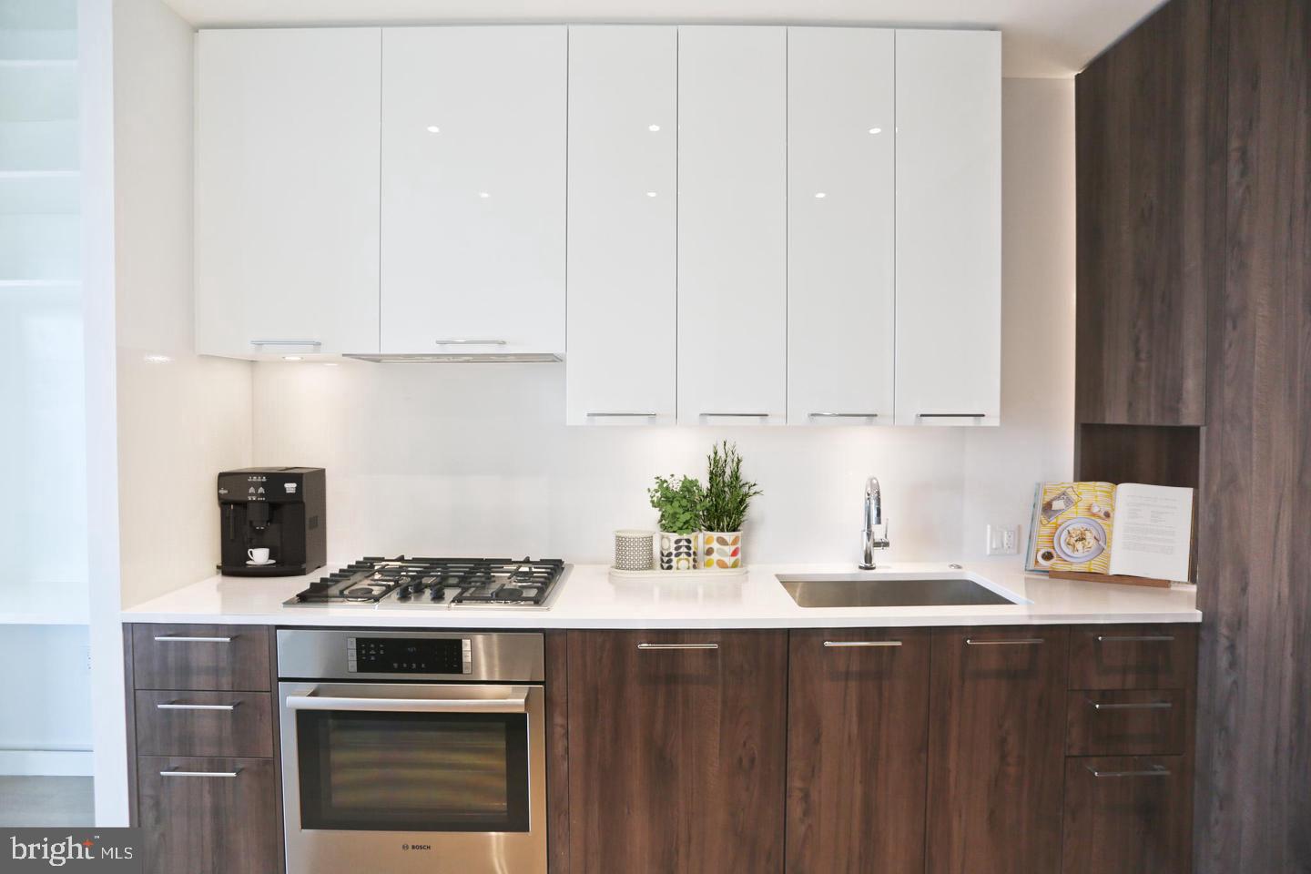 THE VERSE CONDO - Residential