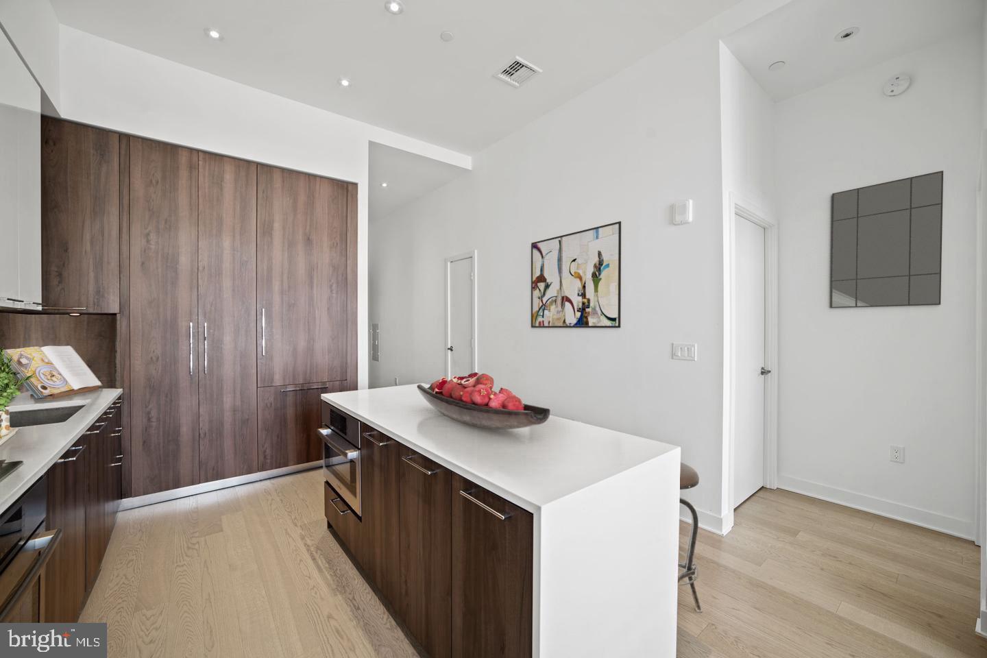 THE VERSE CONDO - Residential