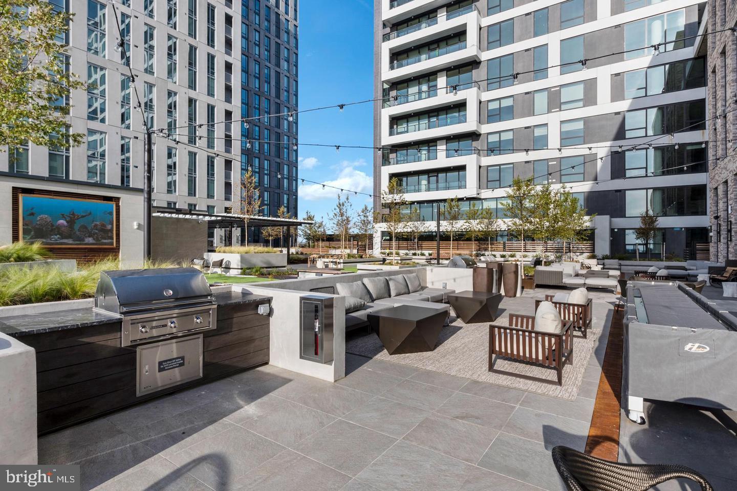 THE VERSE CONDO - Residential