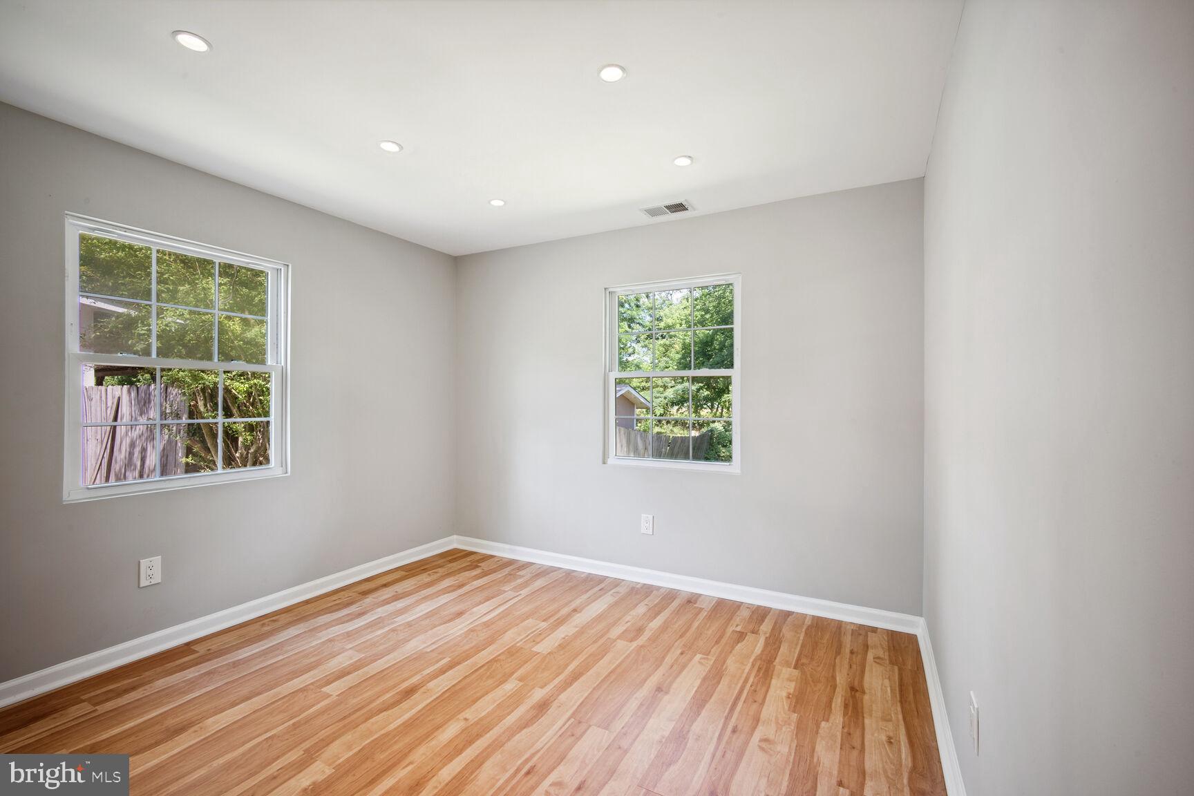 FOREST HEIGHTS - Residential