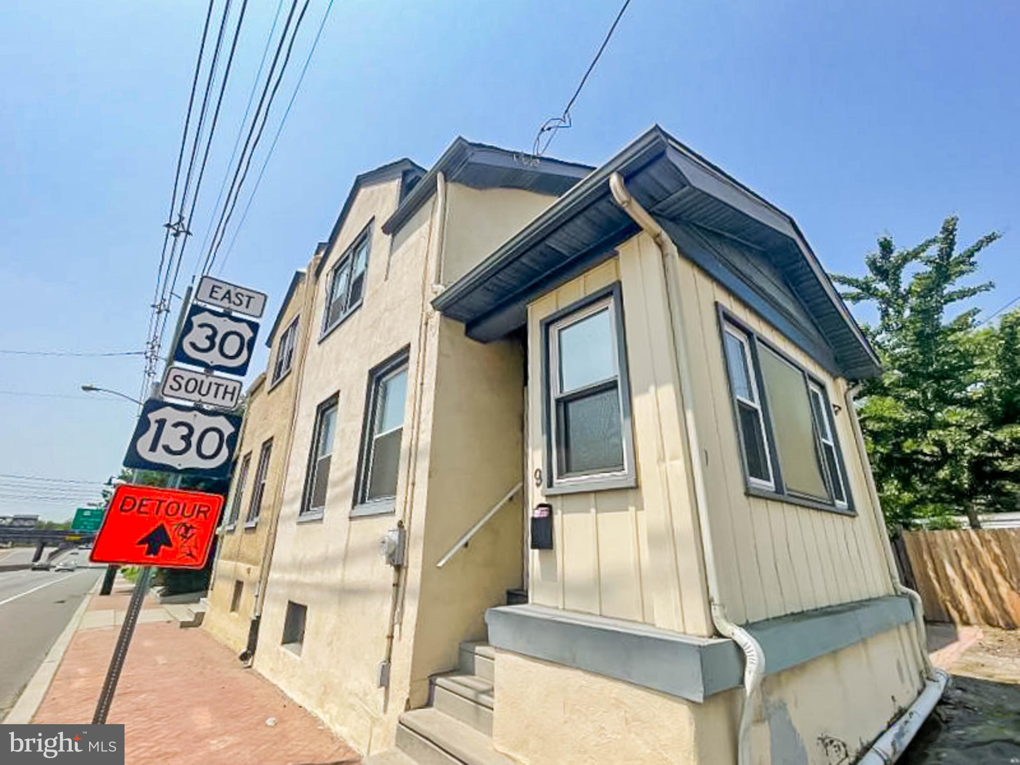 9 W CRESCENT BOULEVARD