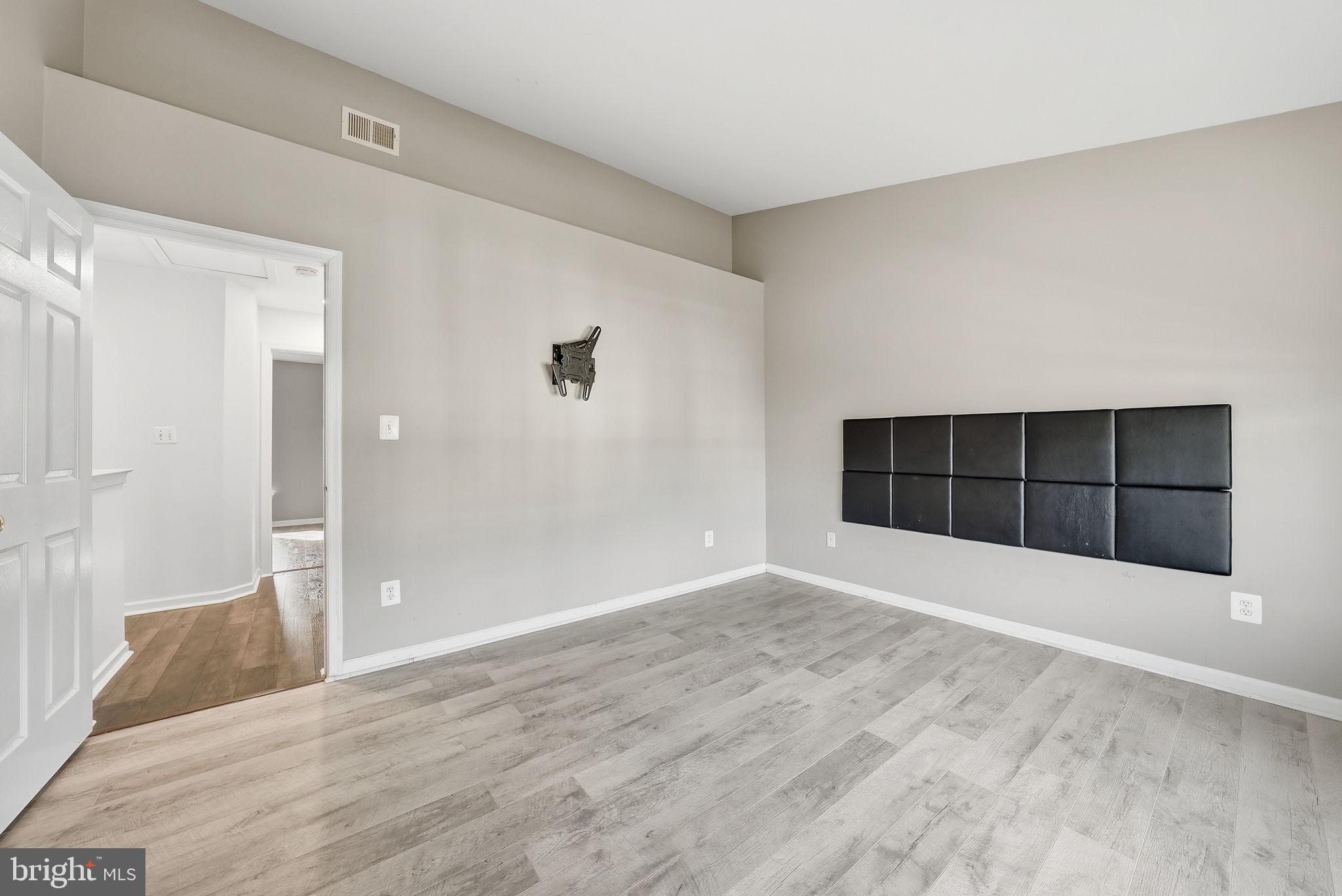 AMBERLEA AT SOUTH RIDING - Residential