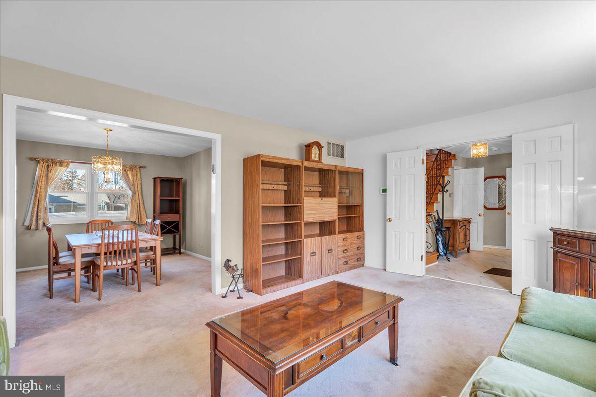 421 GATEWOOD ROAD