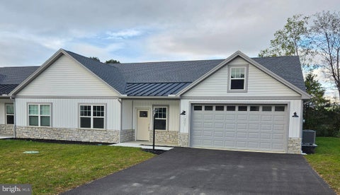 Townhouse For Sale - 2501 Echo Springs Road<br/> Franklin County, CHAMBERSBURG, PA 17202