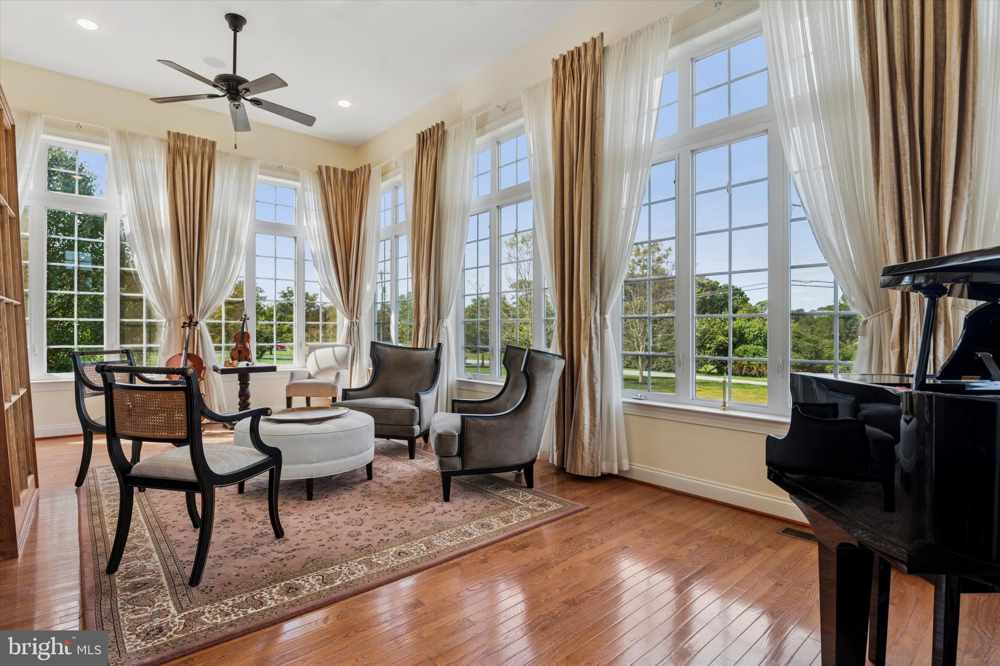 WHITE CLAY KNOLL - Residential