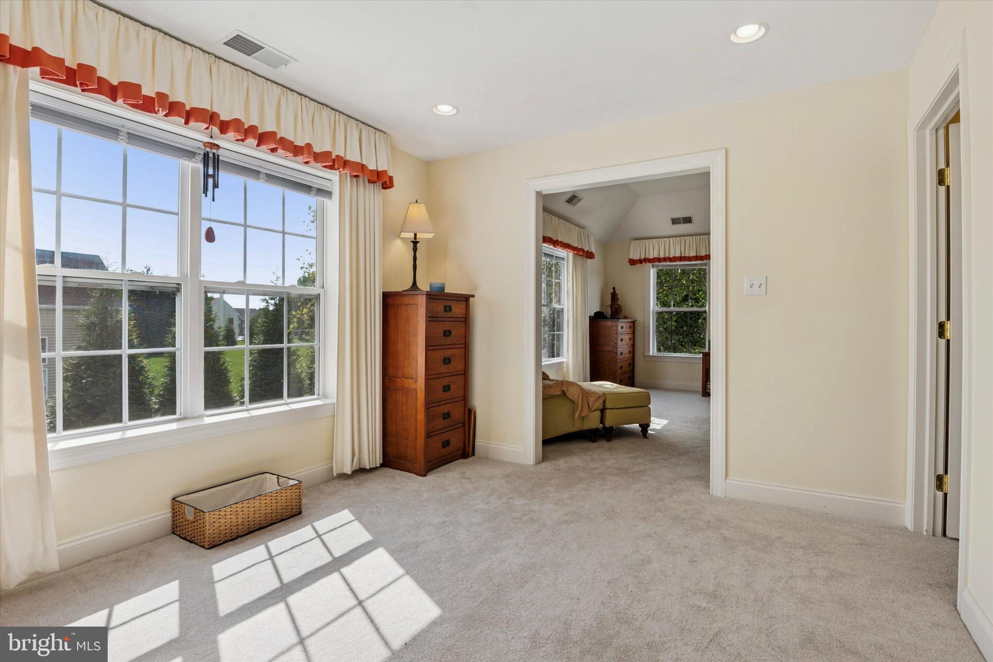 WHITE CLAY KNOLL - Residential