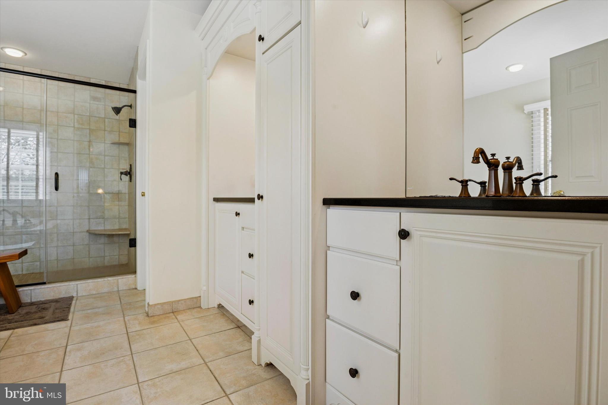 WHITE CLAY KNOLL - Residential