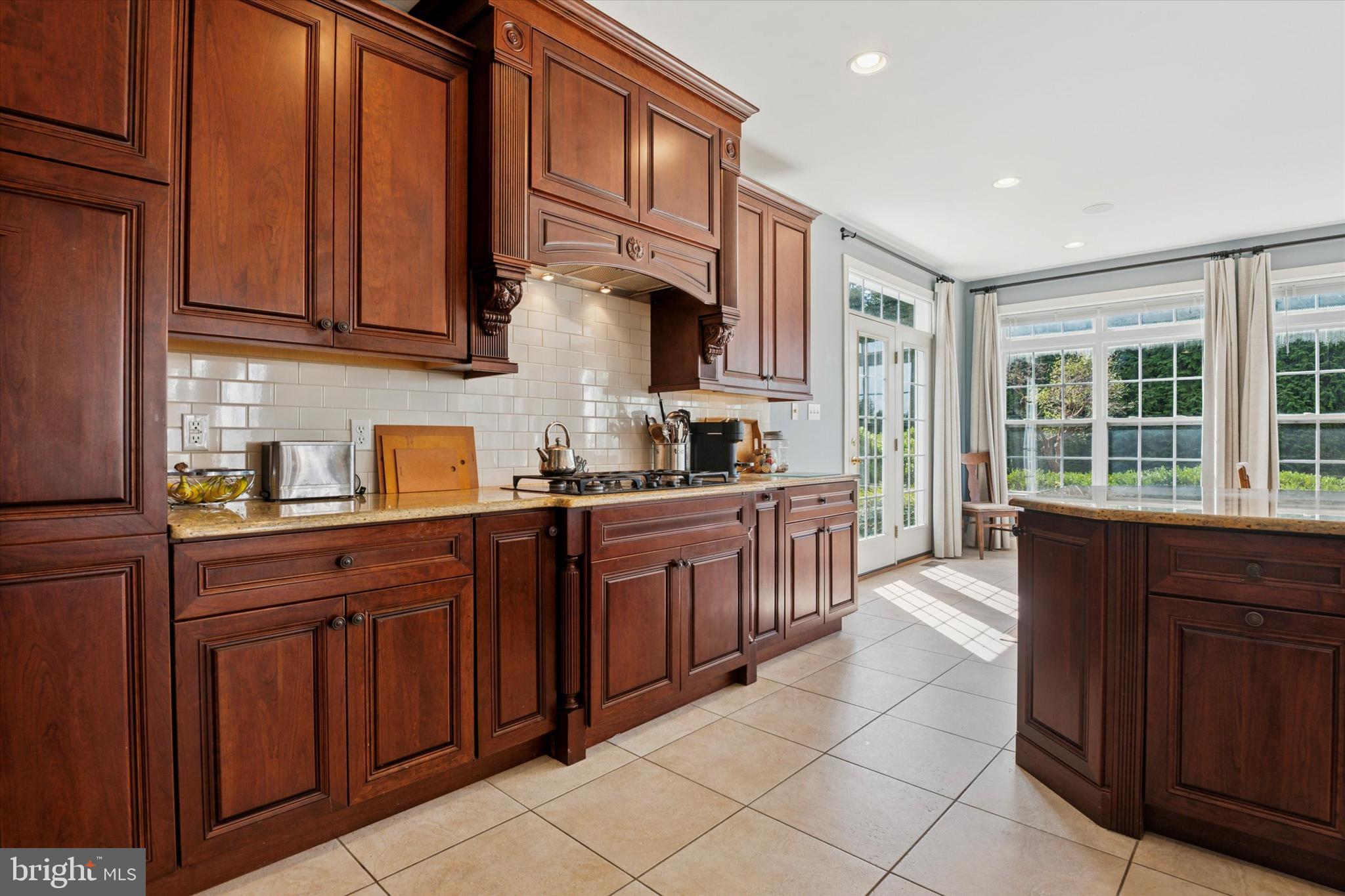 WHITE CLAY KNOLL - Residential