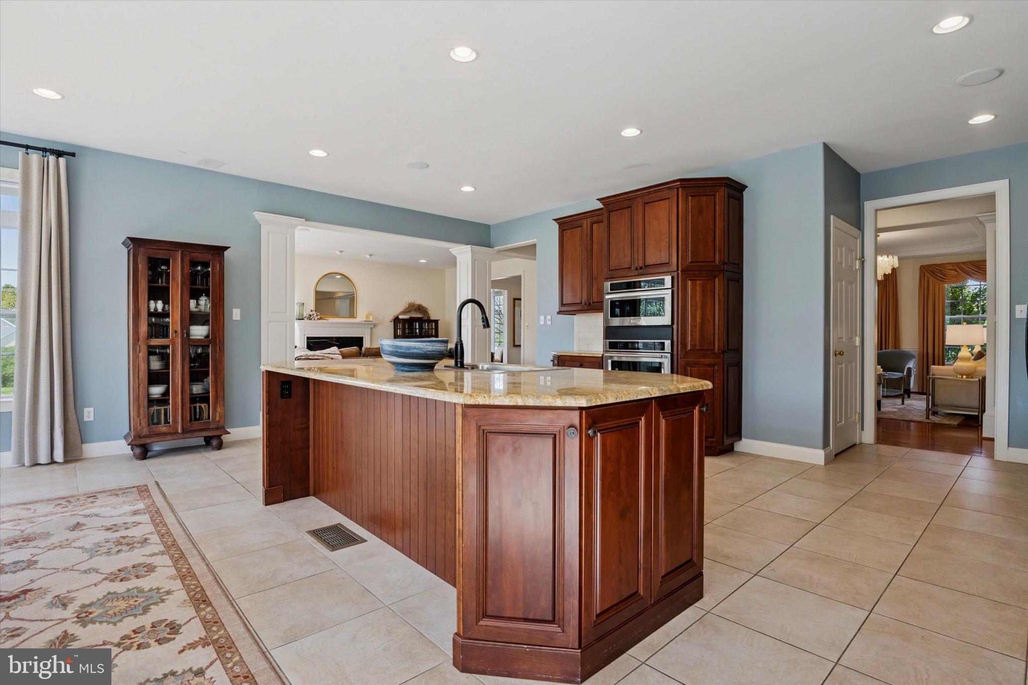 WHITE CLAY KNOLL - Residential