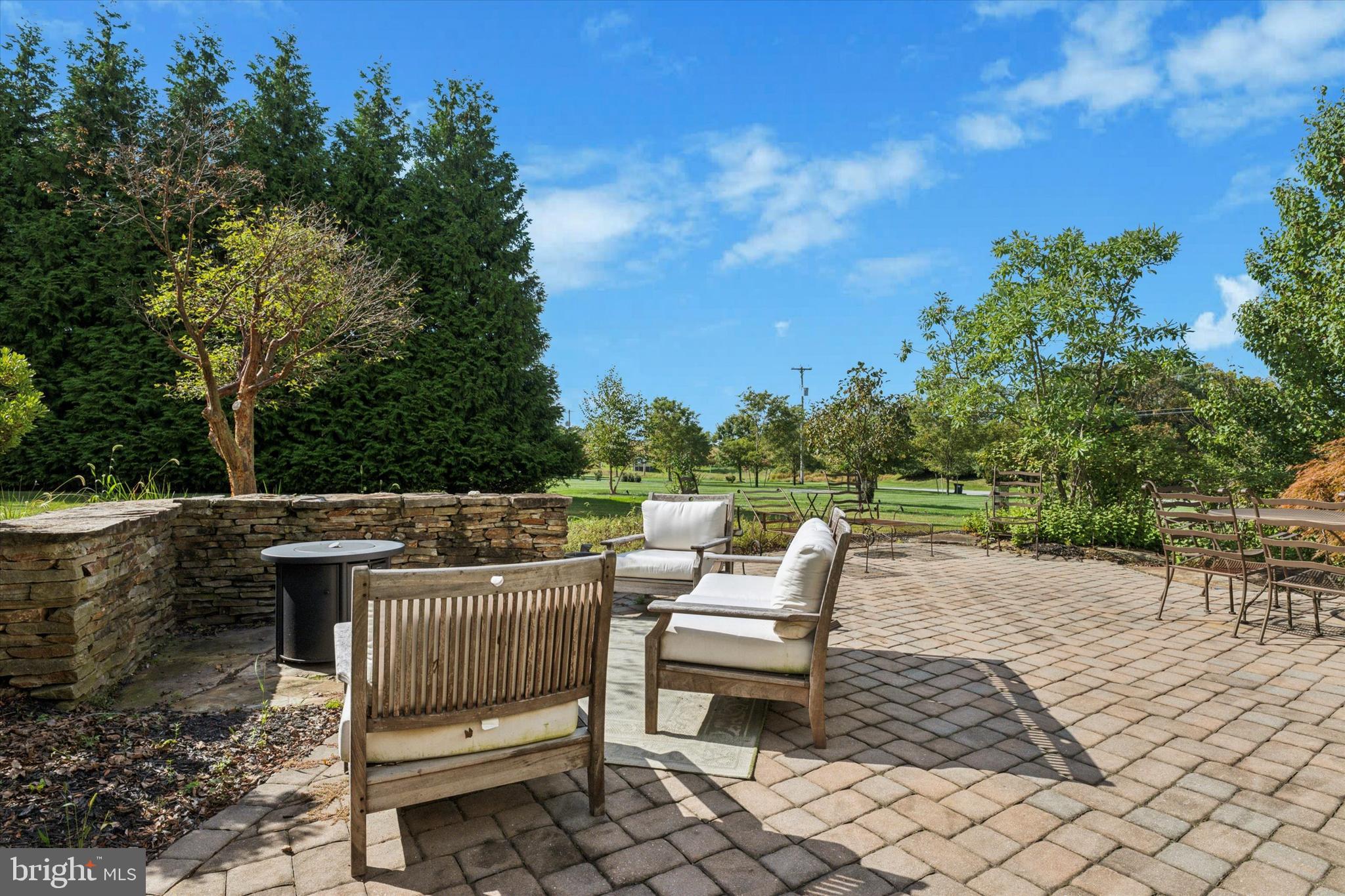 WHITE CLAY KNOLL - Residential