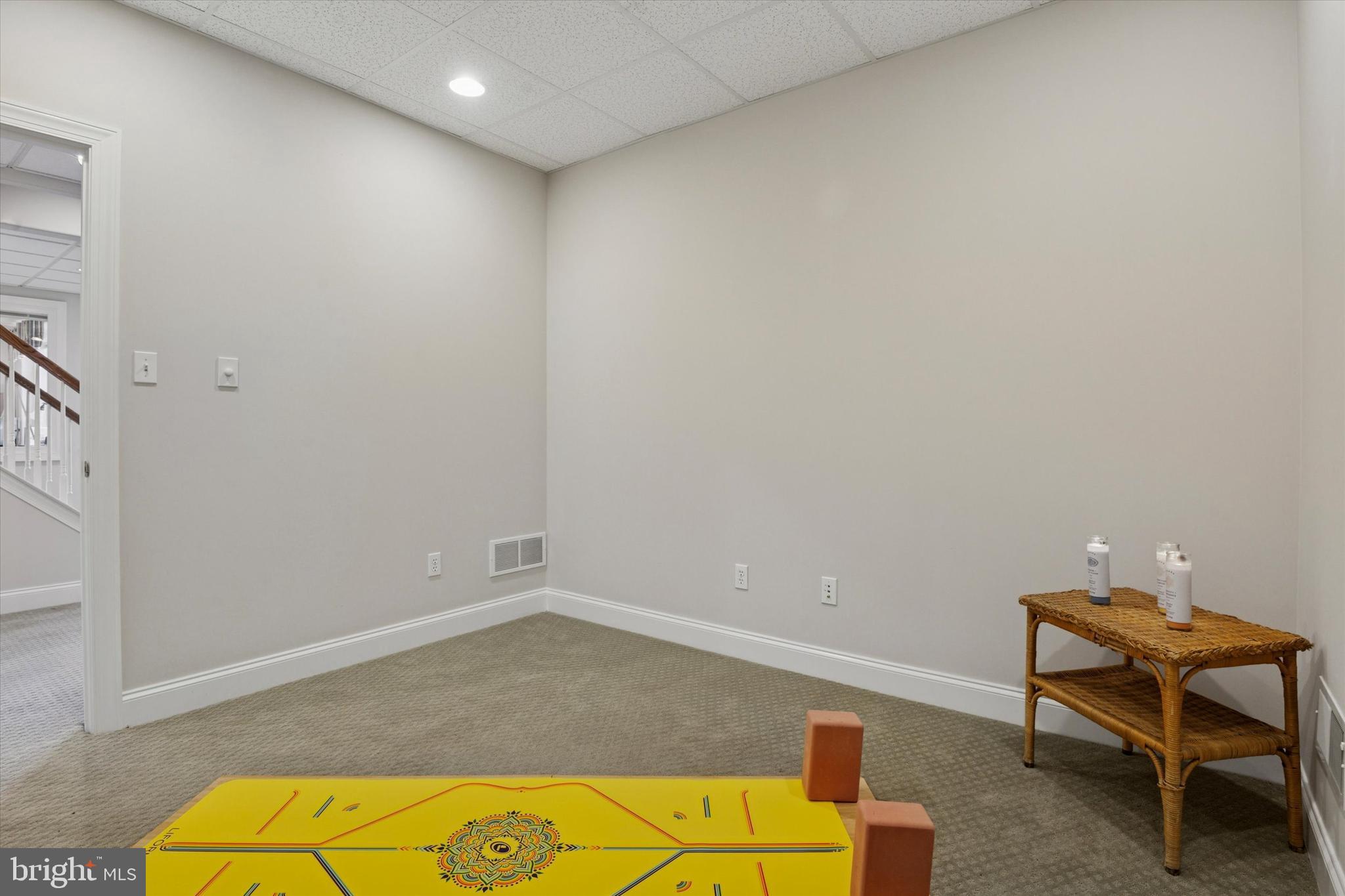 WHITE CLAY KNOLL - Residential