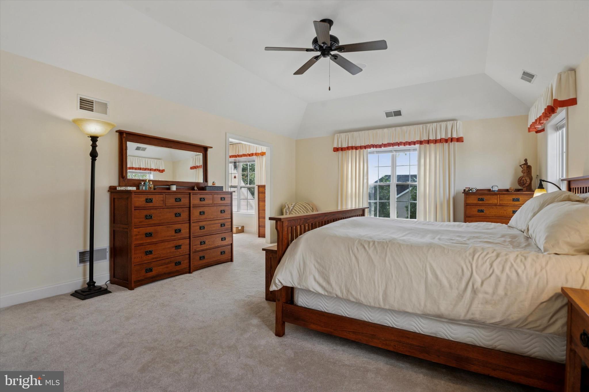 WHITE CLAY KNOLL - Residential