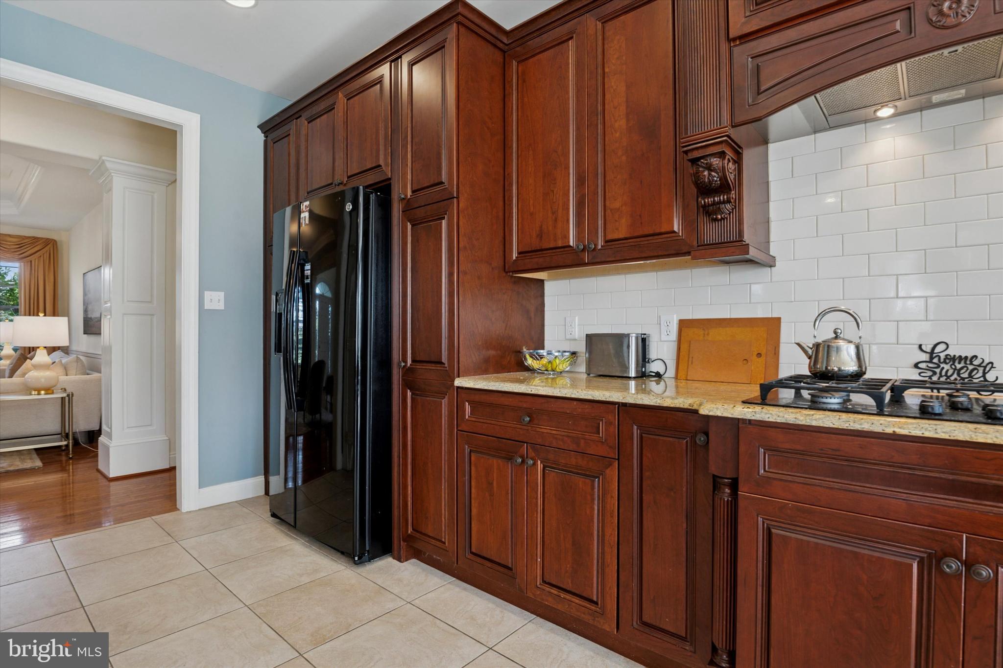 WHITE CLAY KNOLL - Residential