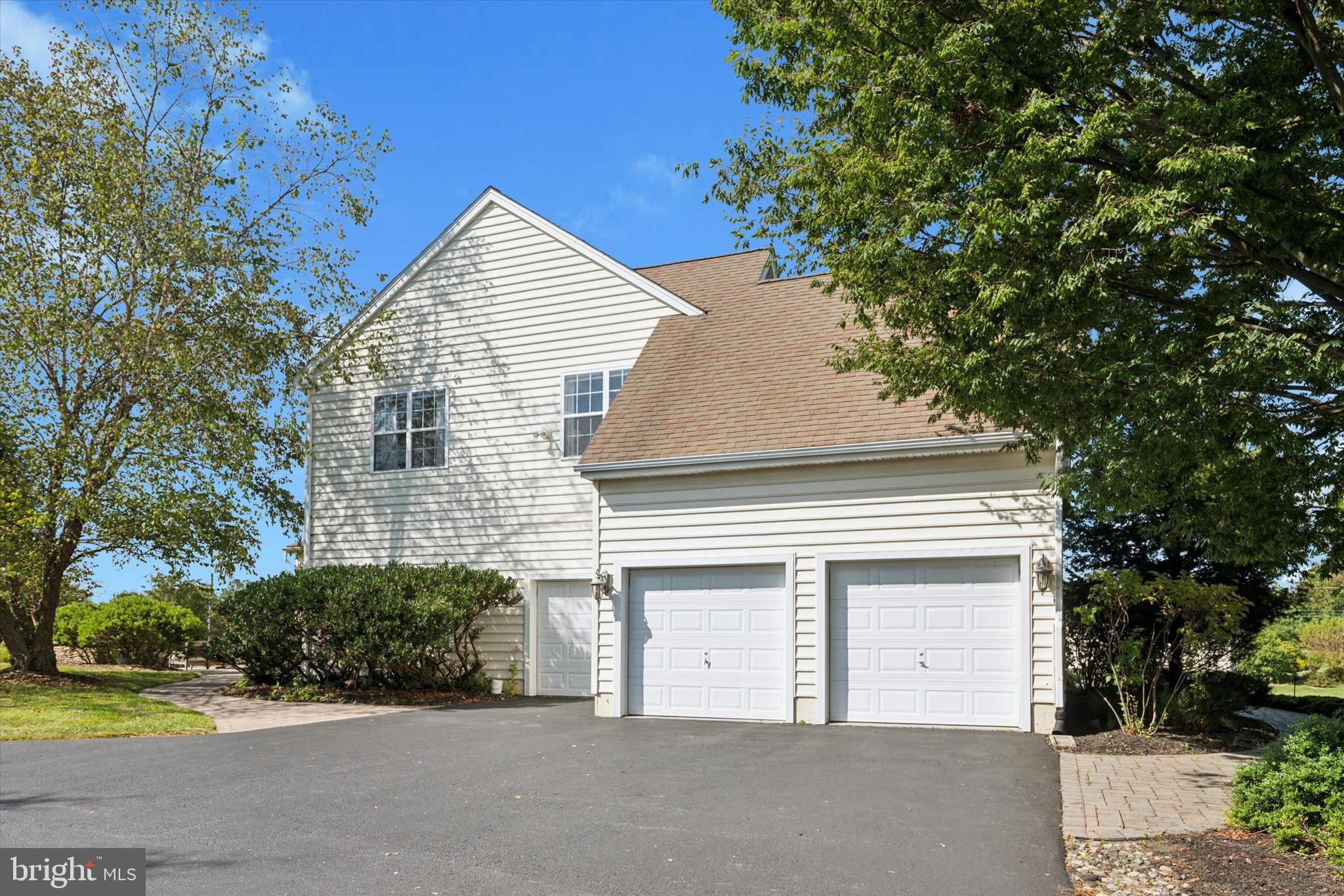 WHITE CLAY KNOLL - Residential