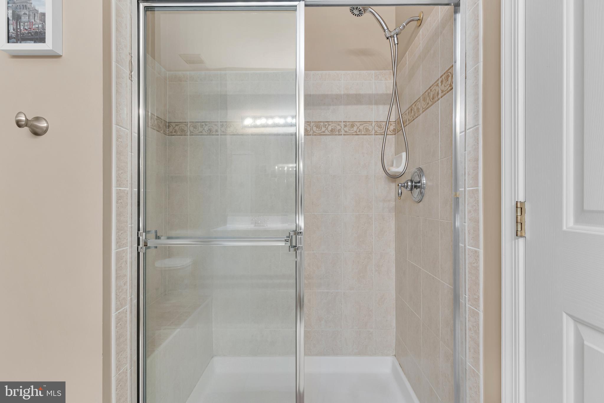 GLYNDON TRACE - Residential