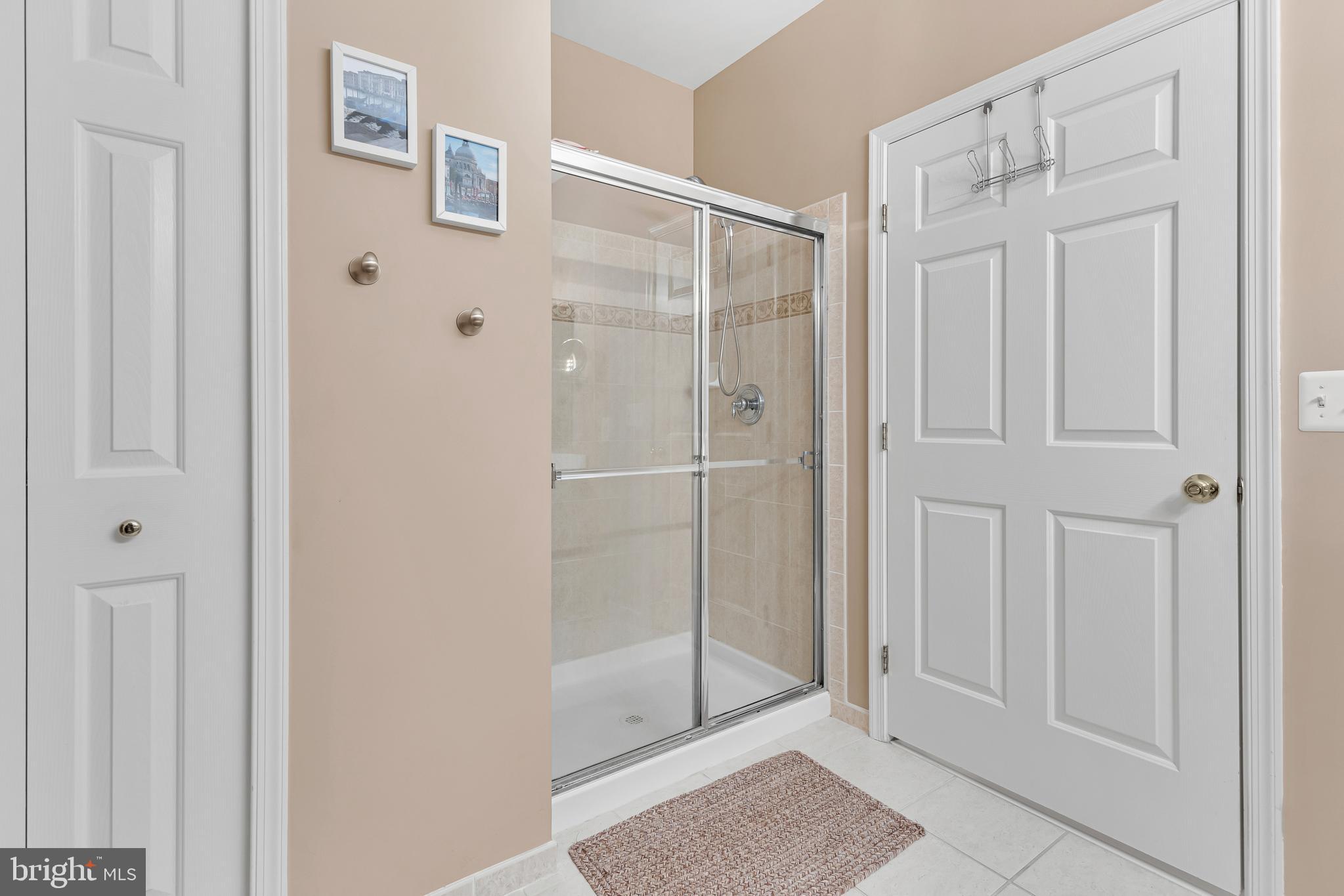 GLYNDON TRACE - Residential