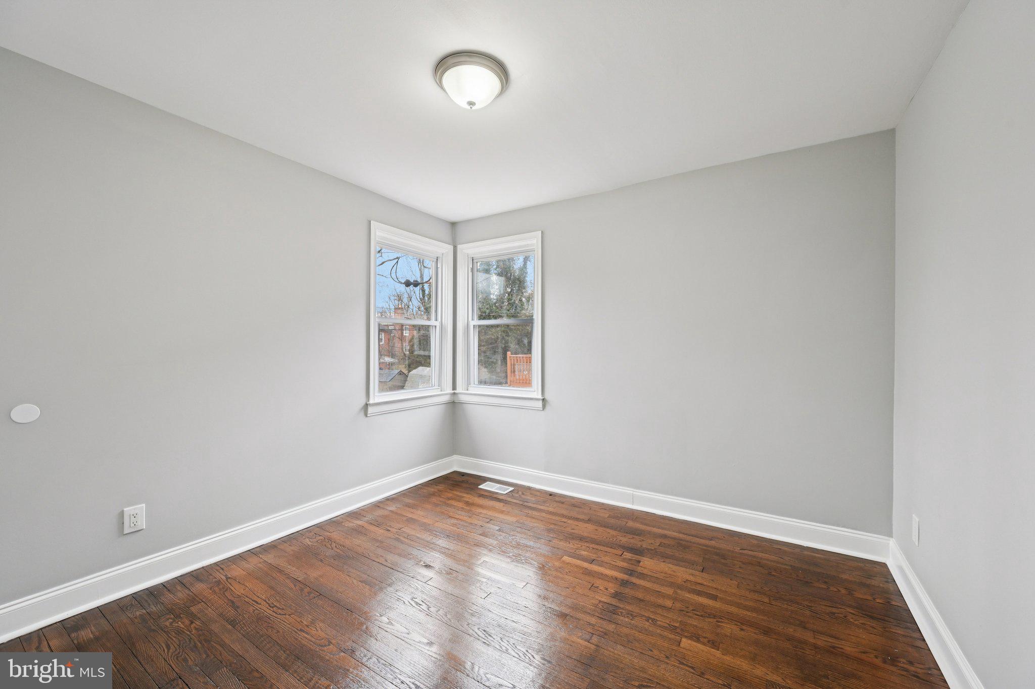 LAURAVILLE HISTORIC DISTRICT - Residential