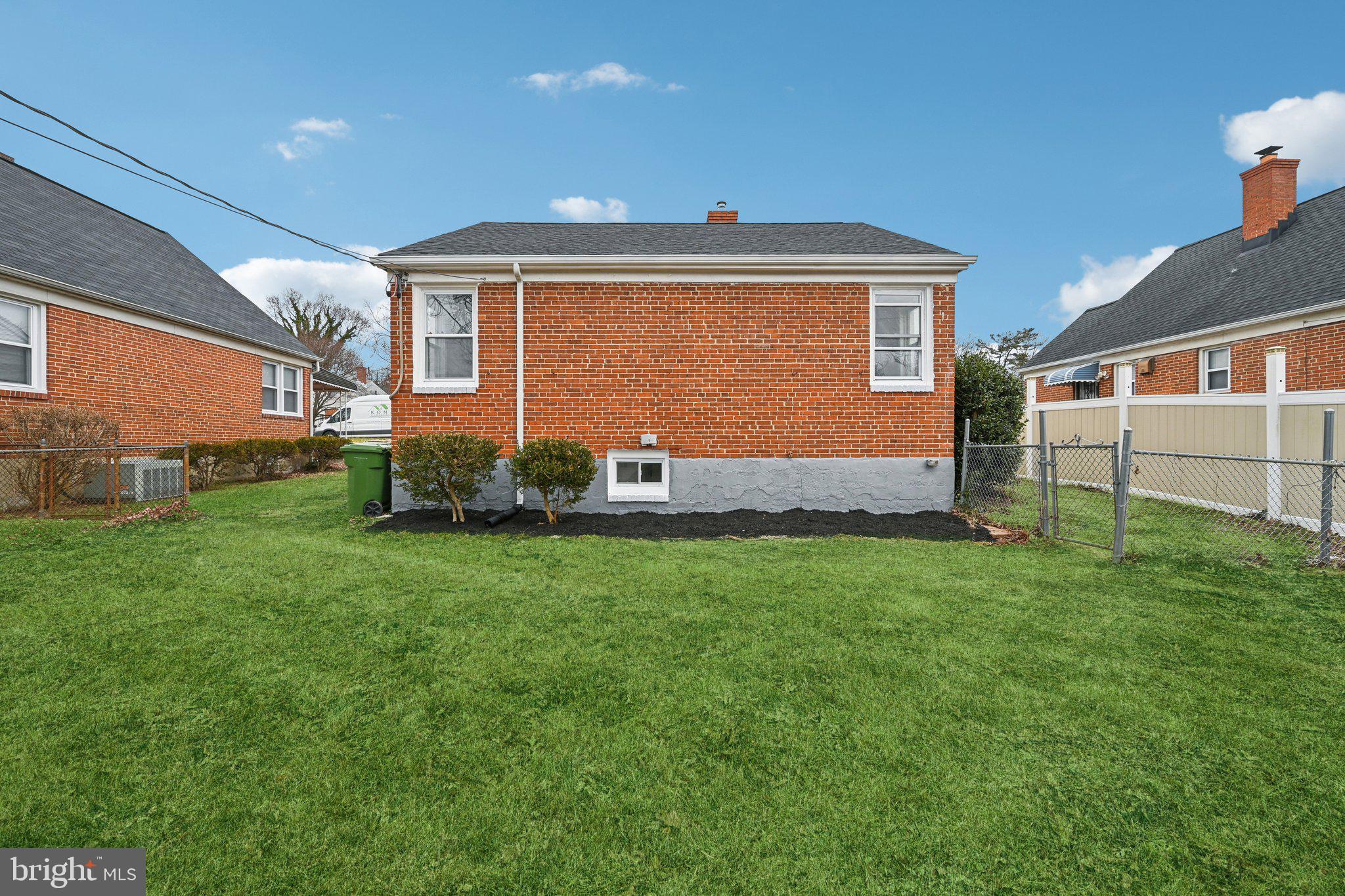 LAURAVILLE HISTORIC DISTRICT - Residential