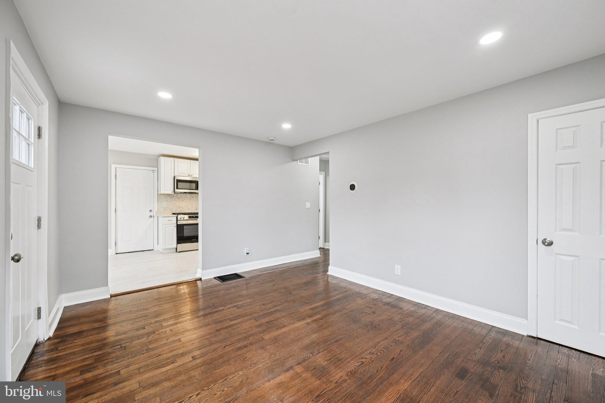 LAURAVILLE HISTORIC DISTRICT - Residential