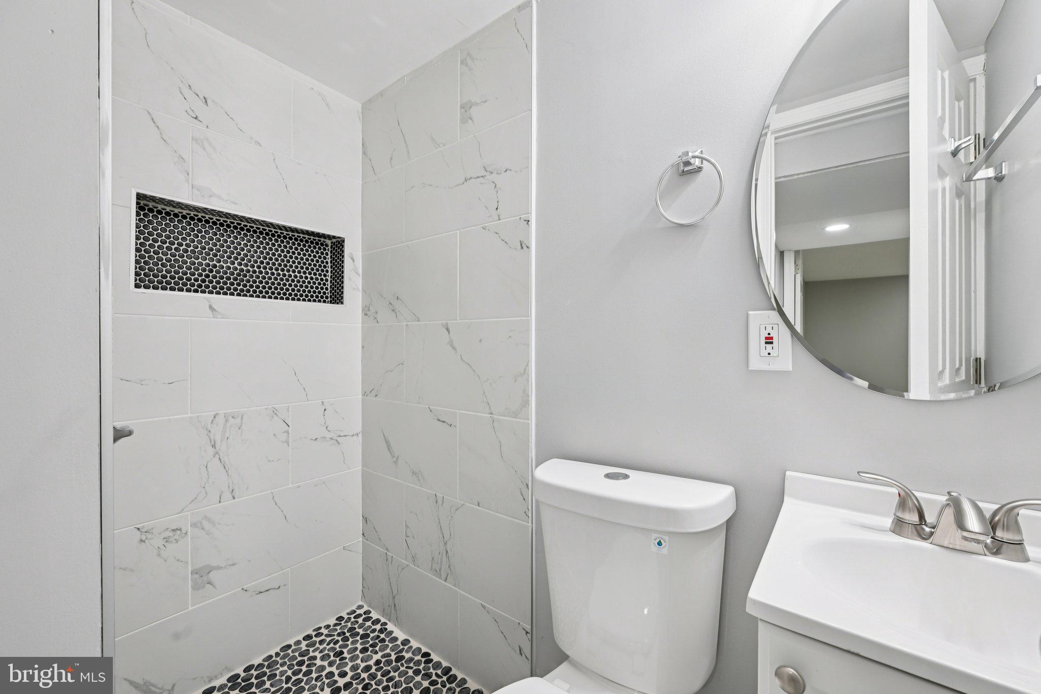 LAURAVILLE HISTORIC DISTRICT - Residential