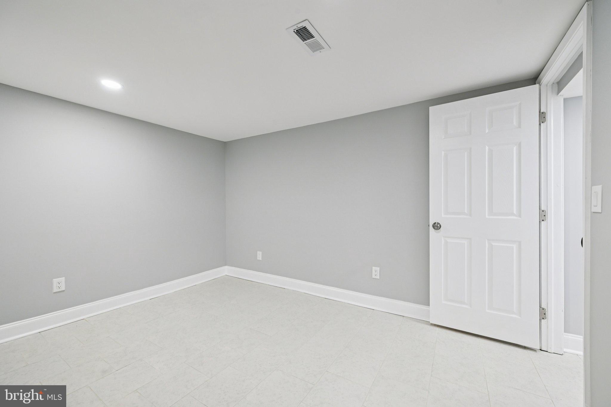 LAURAVILLE HISTORIC DISTRICT - Residential