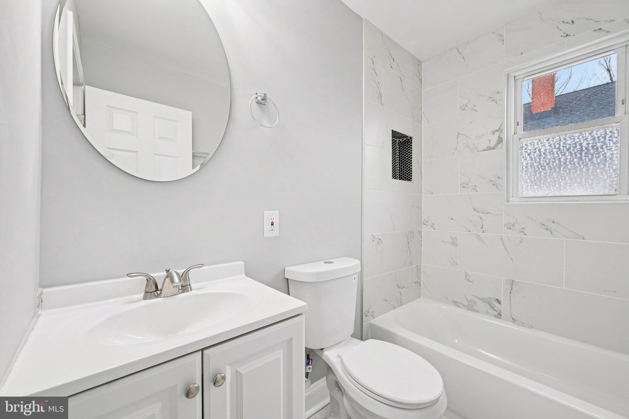 LAURAVILLE HISTORIC DISTRICT - Residential