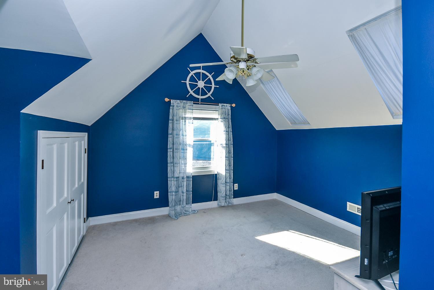 CROFTON VILLAGE - Residential