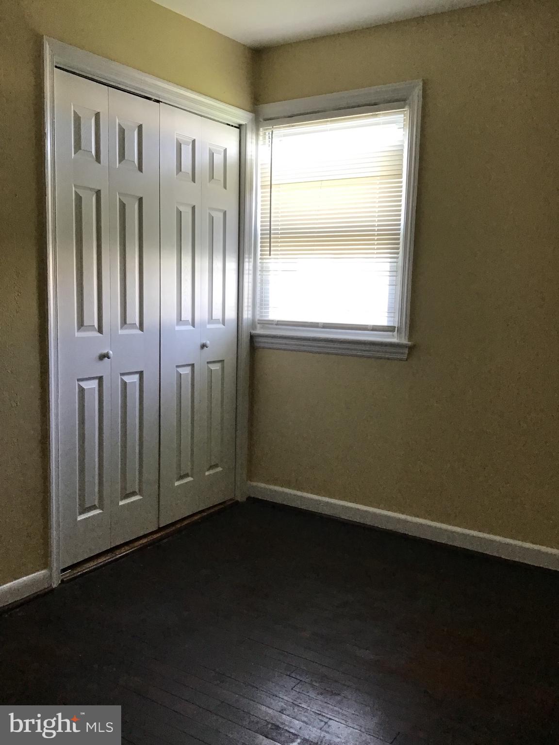 IVERSON MEWS CONDOMINIUM - Residential Lease