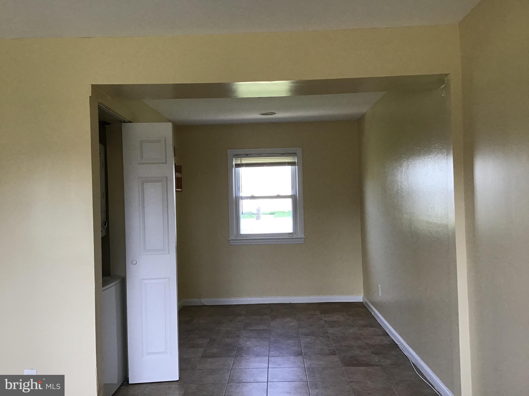 IVERSON MEWS CONDOMINIUM - Residential Lease