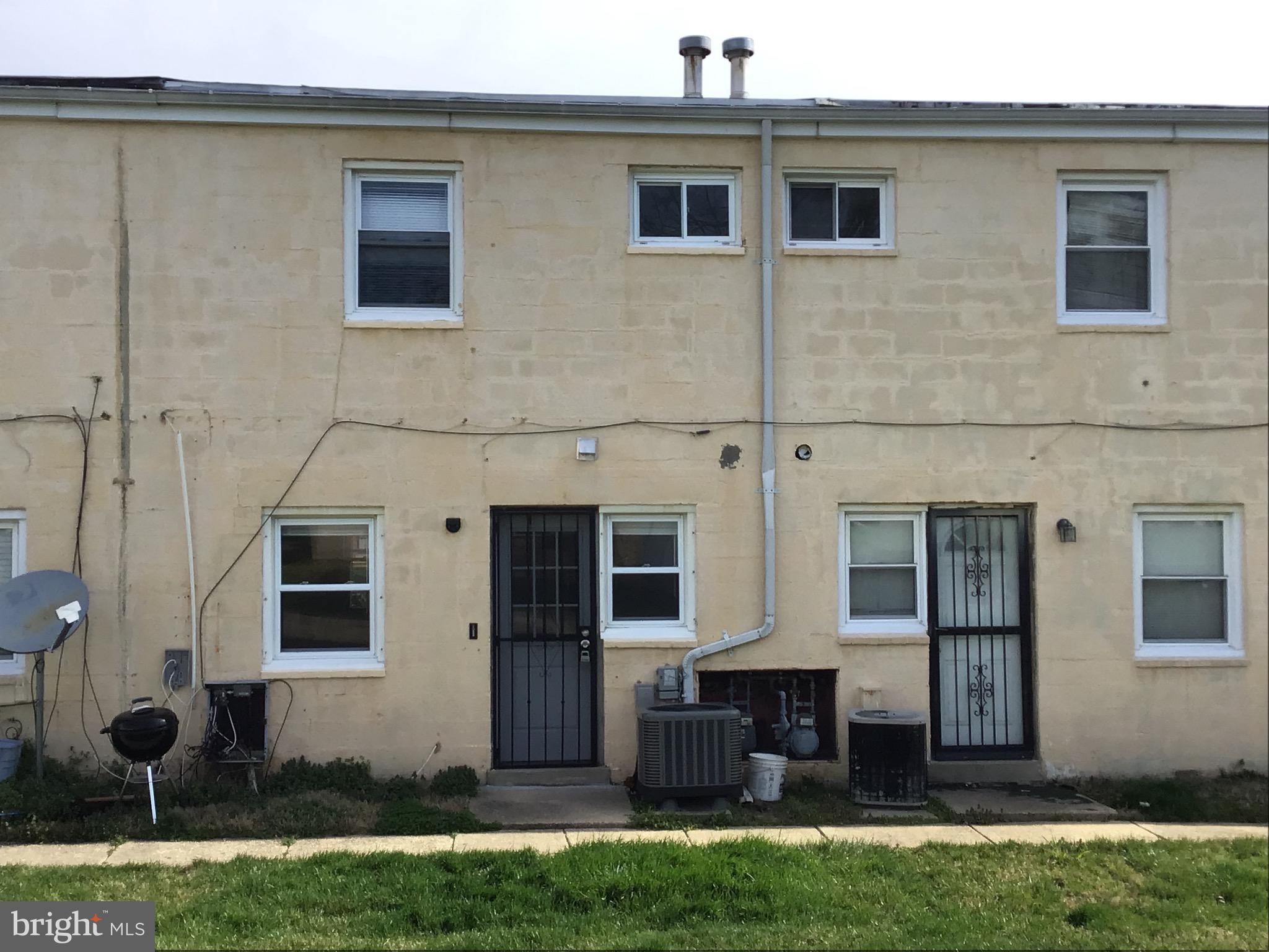 IVERSON MEWS CONDOMINIUM - Residential Lease