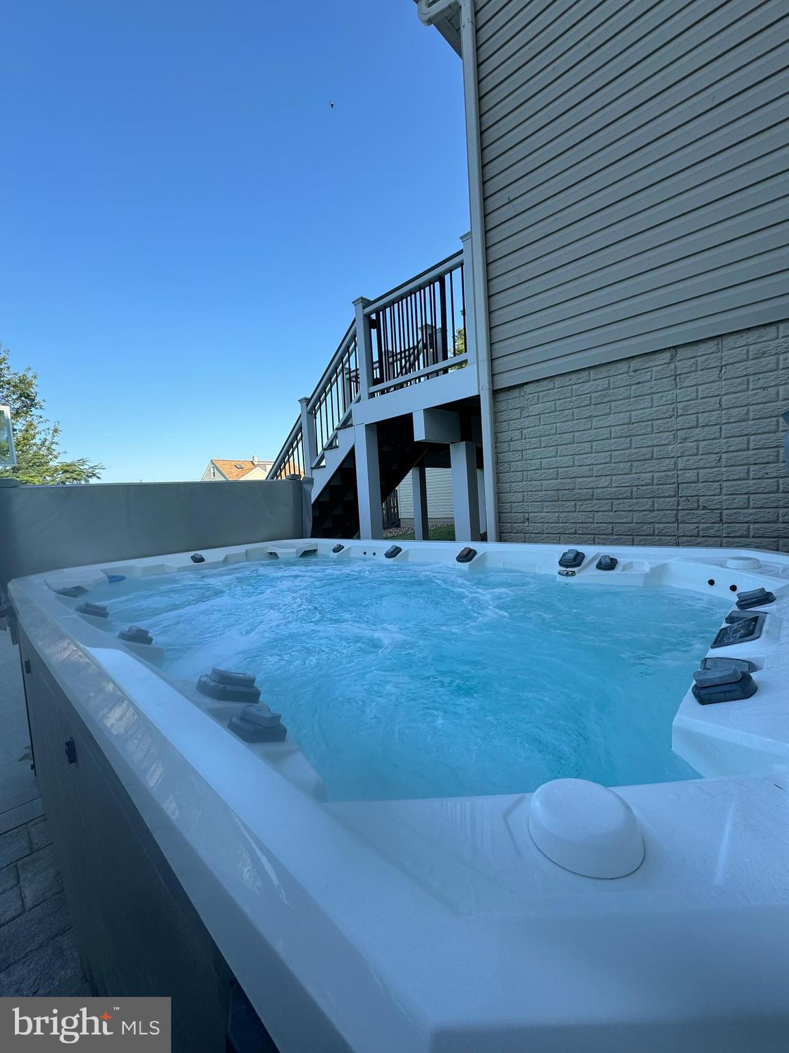 NEW TOWN MEADOWS - Residential