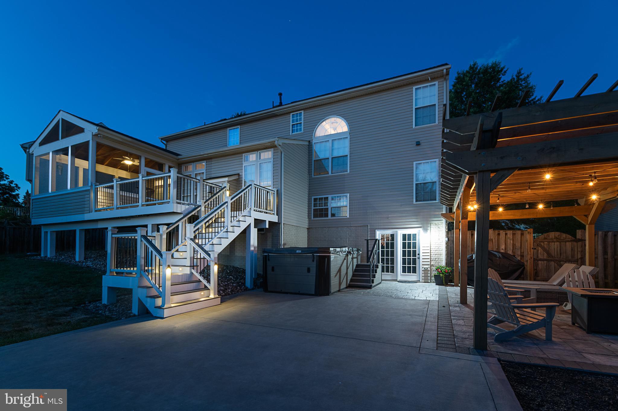 NEW TOWN MEADOWS - Residential