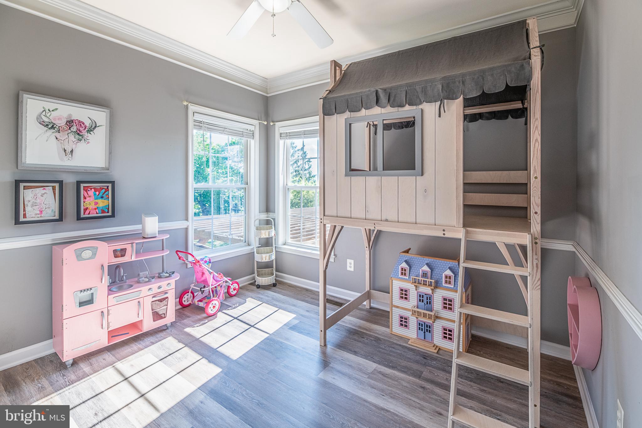 NEW TOWN MEADOWS - Residential