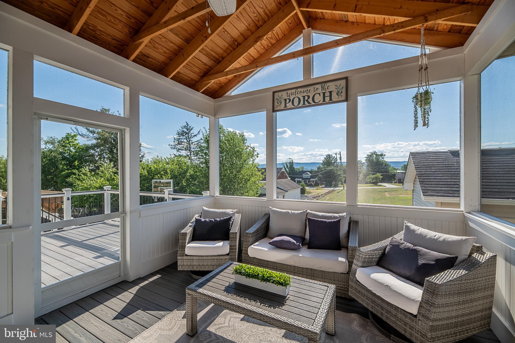 NEW TOWN MEADOWS - Residential