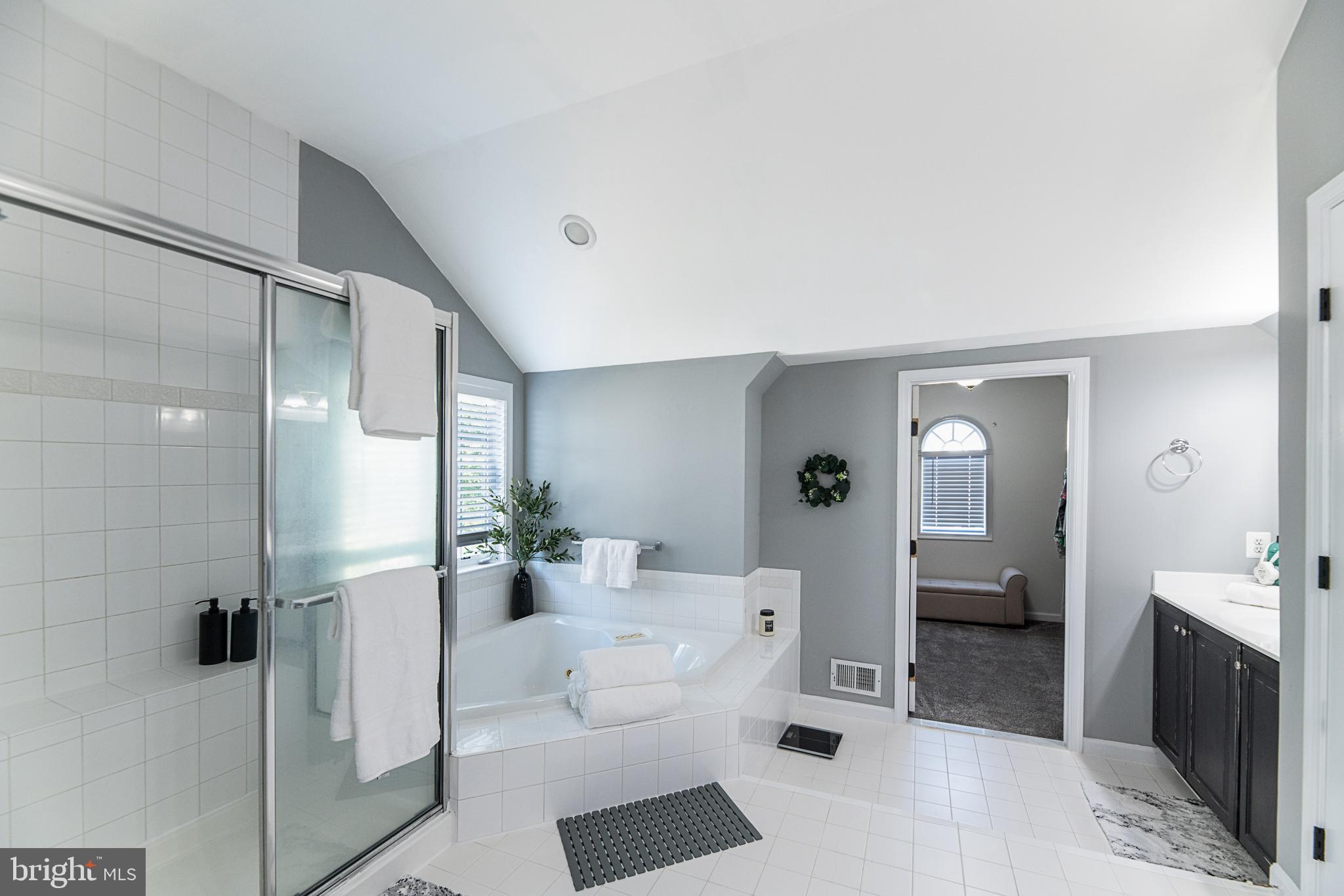 NEW TOWN MEADOWS - Residential