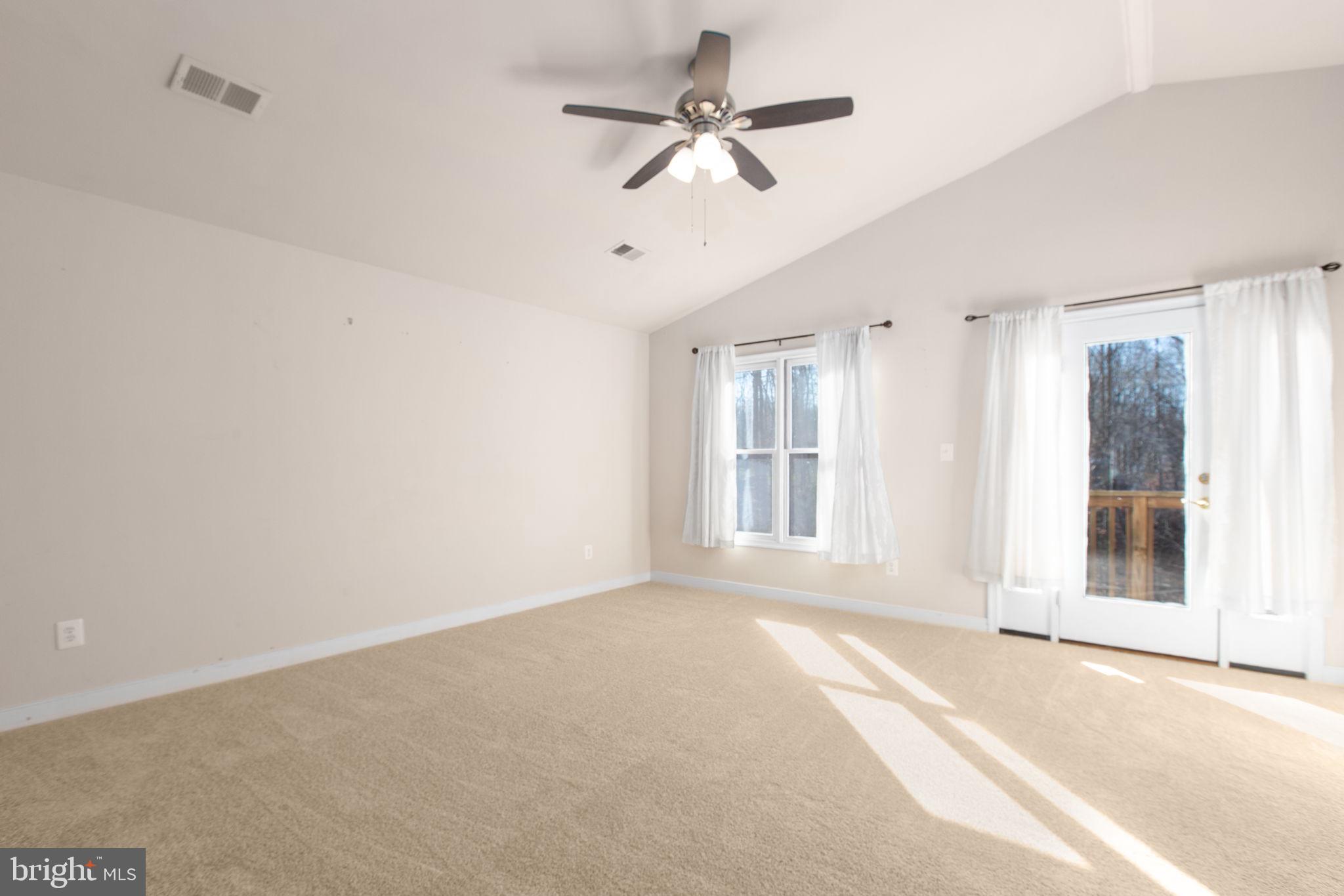 ROLLING WOODS - Residential