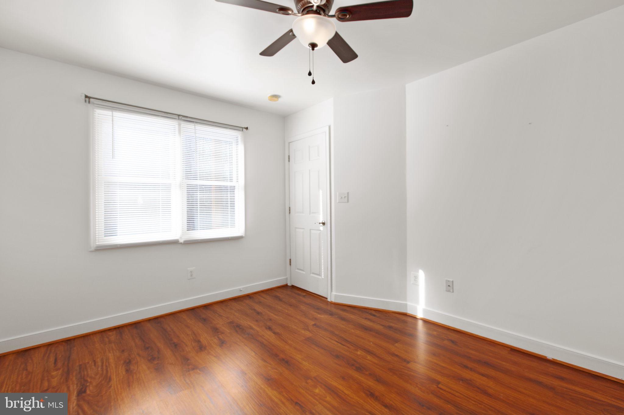 ROLLING WOODS - Residential