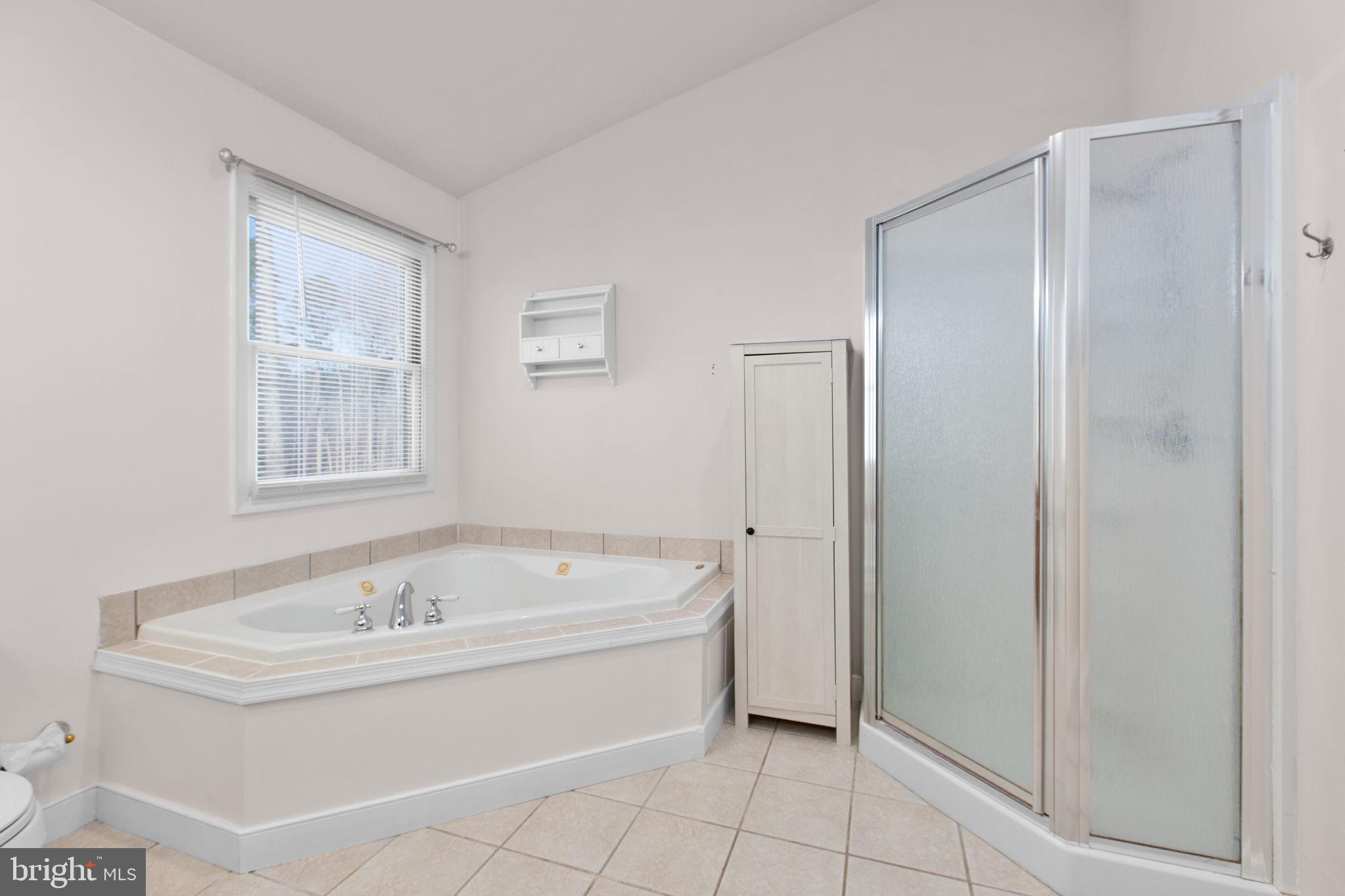 ROLLING WOODS - Residential