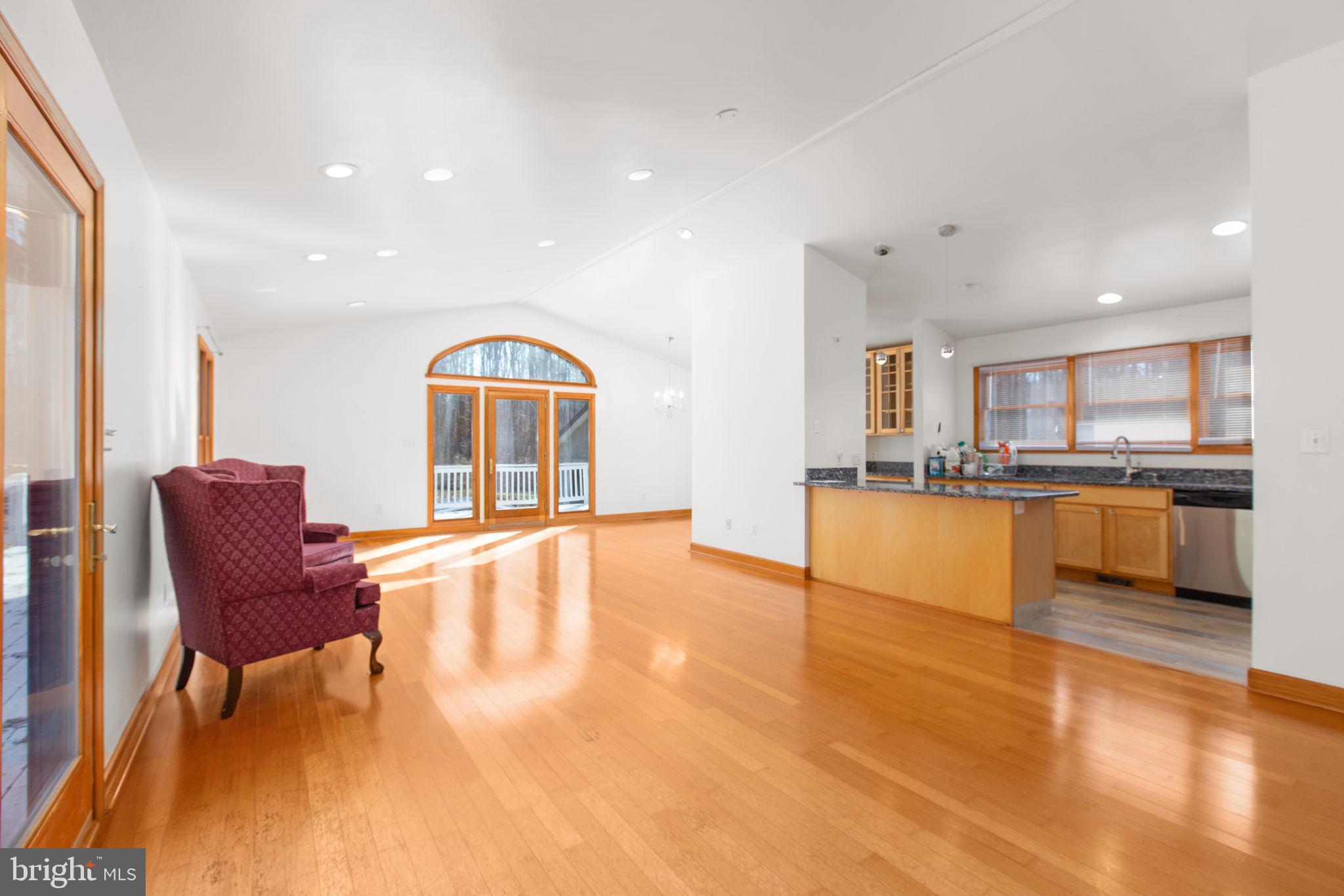 ROLLING WOODS - Residential