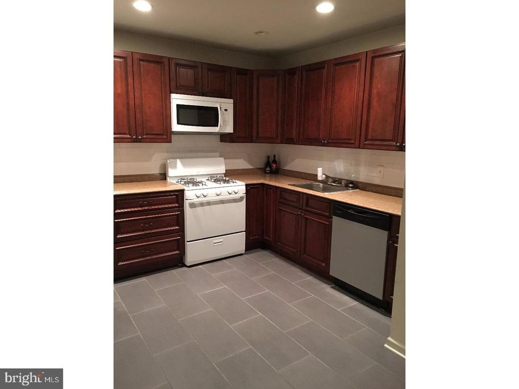 Photo of 540 South Street #2R, PHILADELPHIA, PA 19147 (MLS # PAPH2568314)