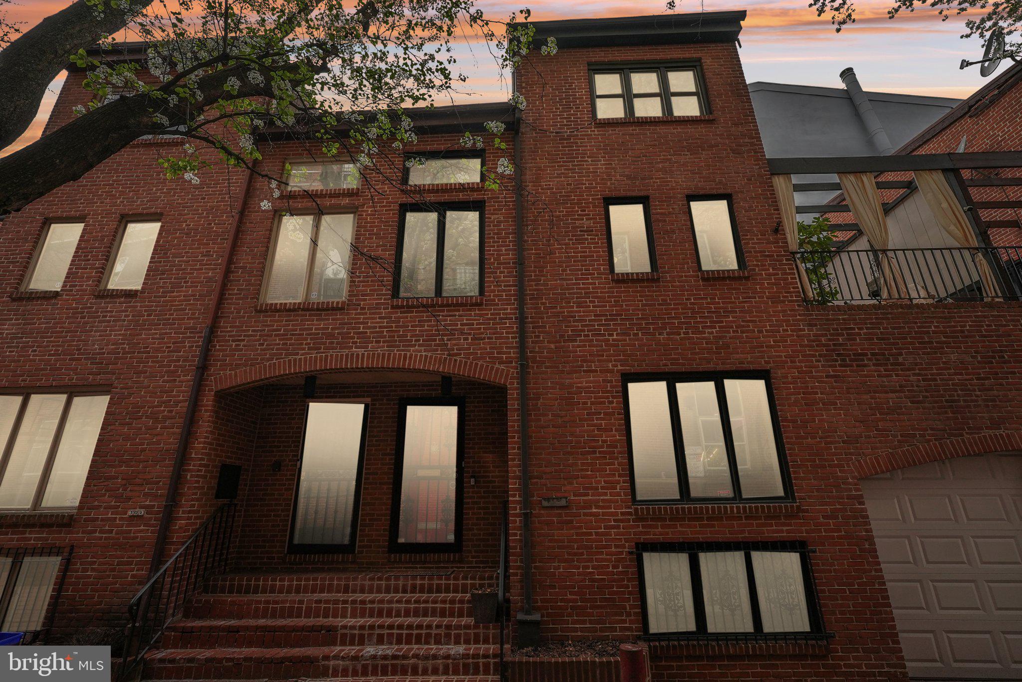 WASHINGTON SQ WEST - Residential