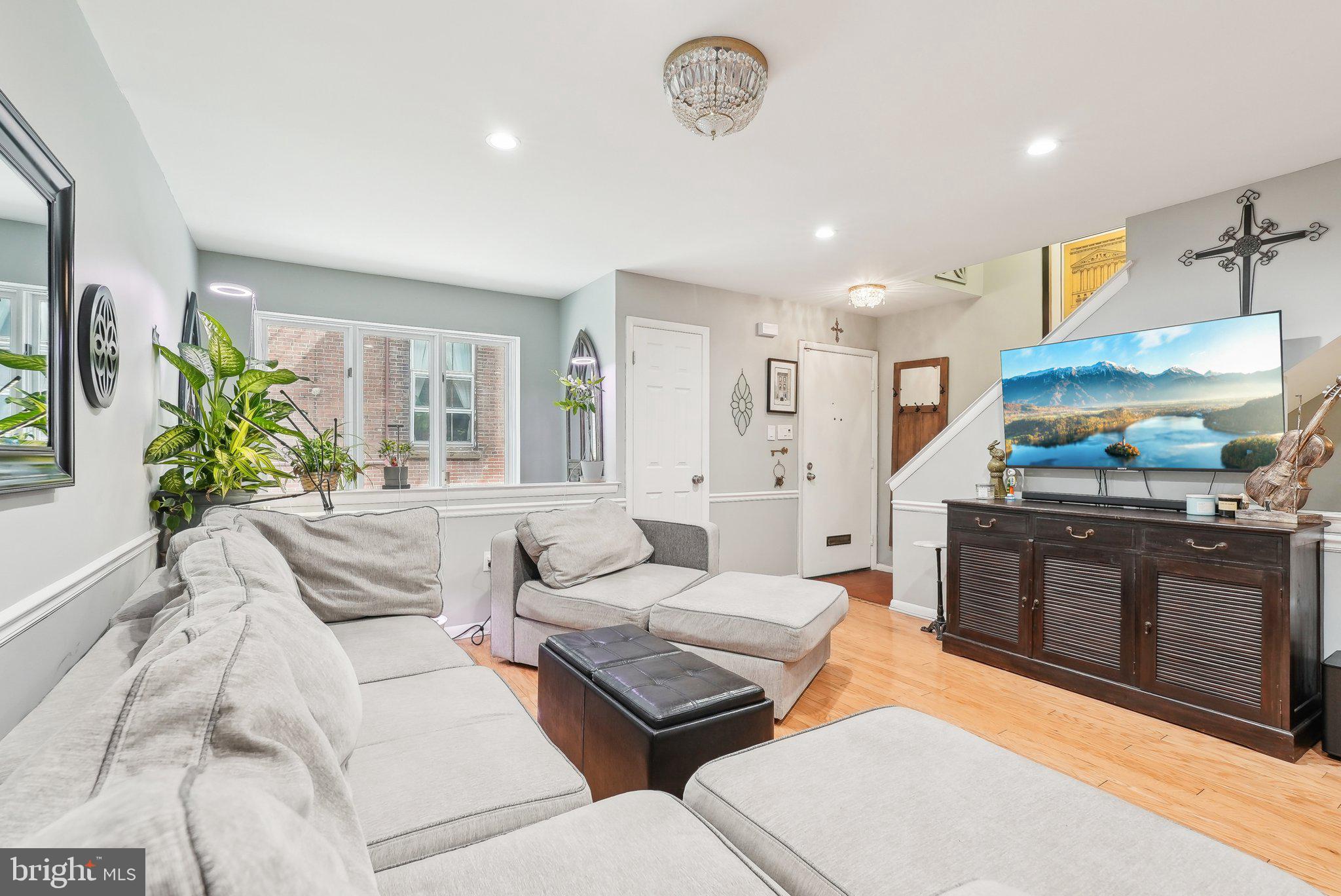 WASHINGTON SQ WEST - Residential