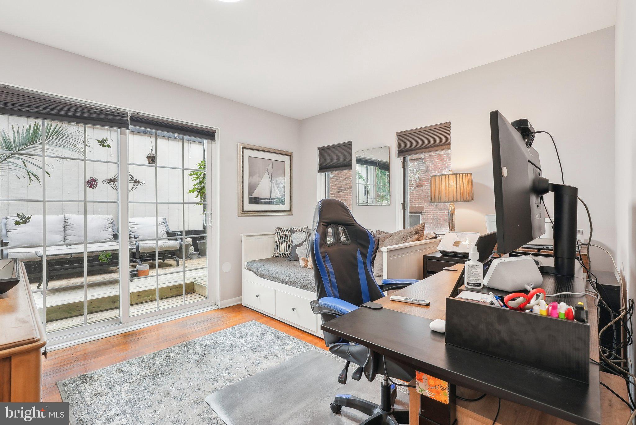 WASHINGTON SQ WEST - Residential