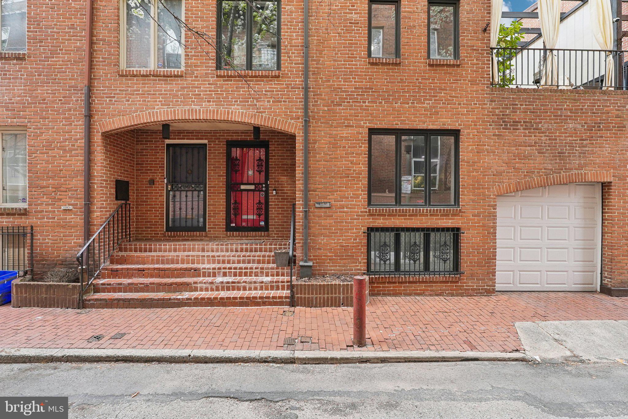 WASHINGTON SQ WEST - Residential