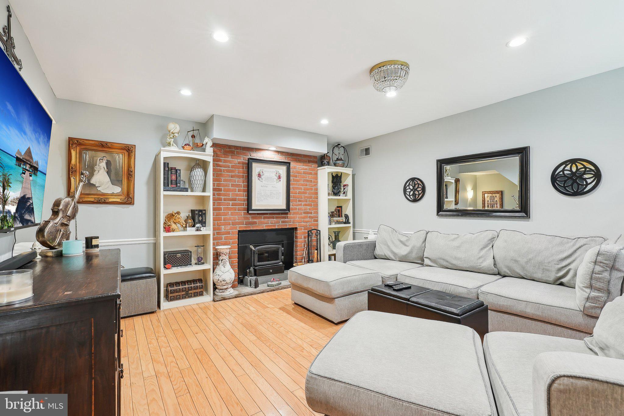 WASHINGTON SQ WEST - Residential