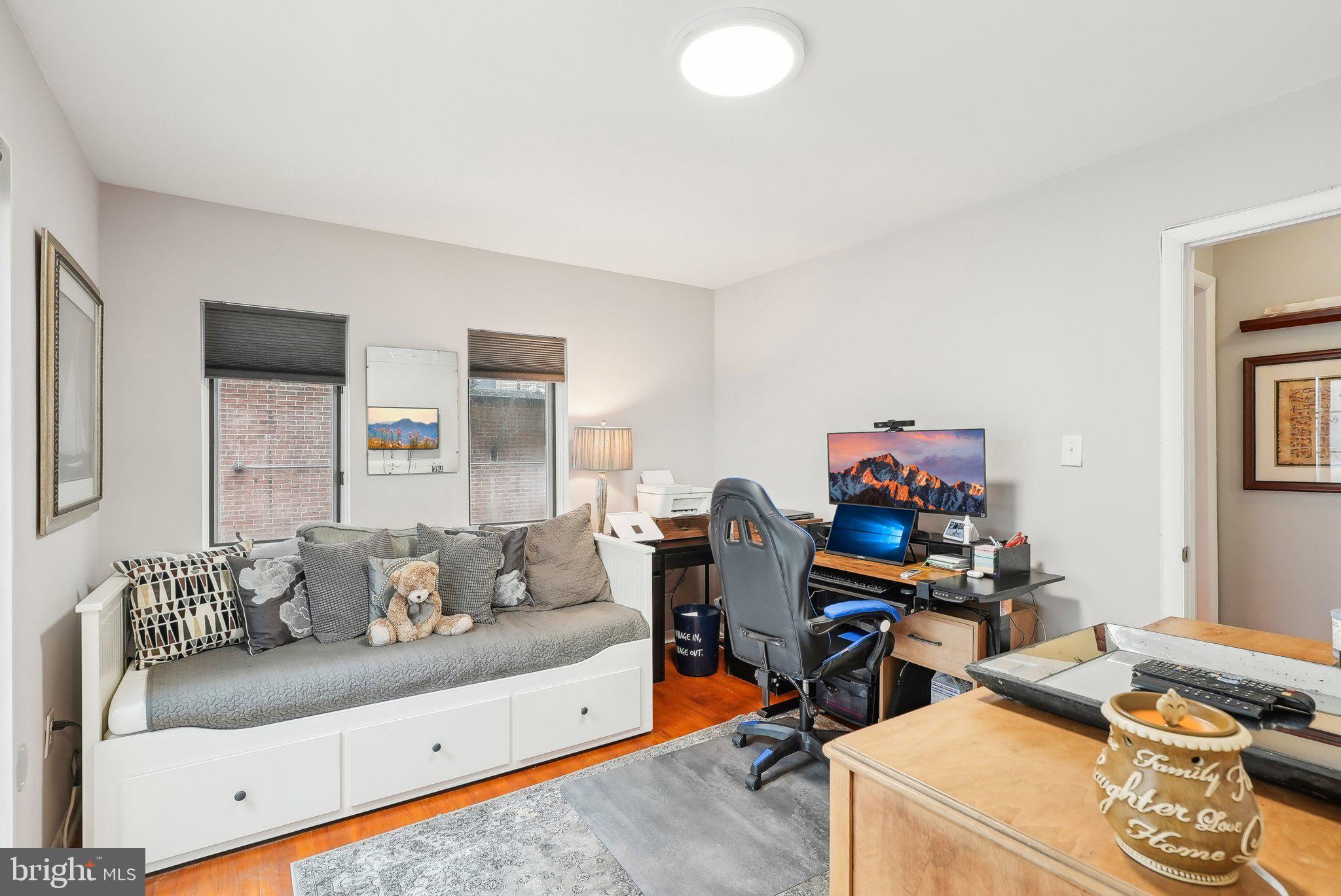 WASHINGTON SQ WEST - Residential