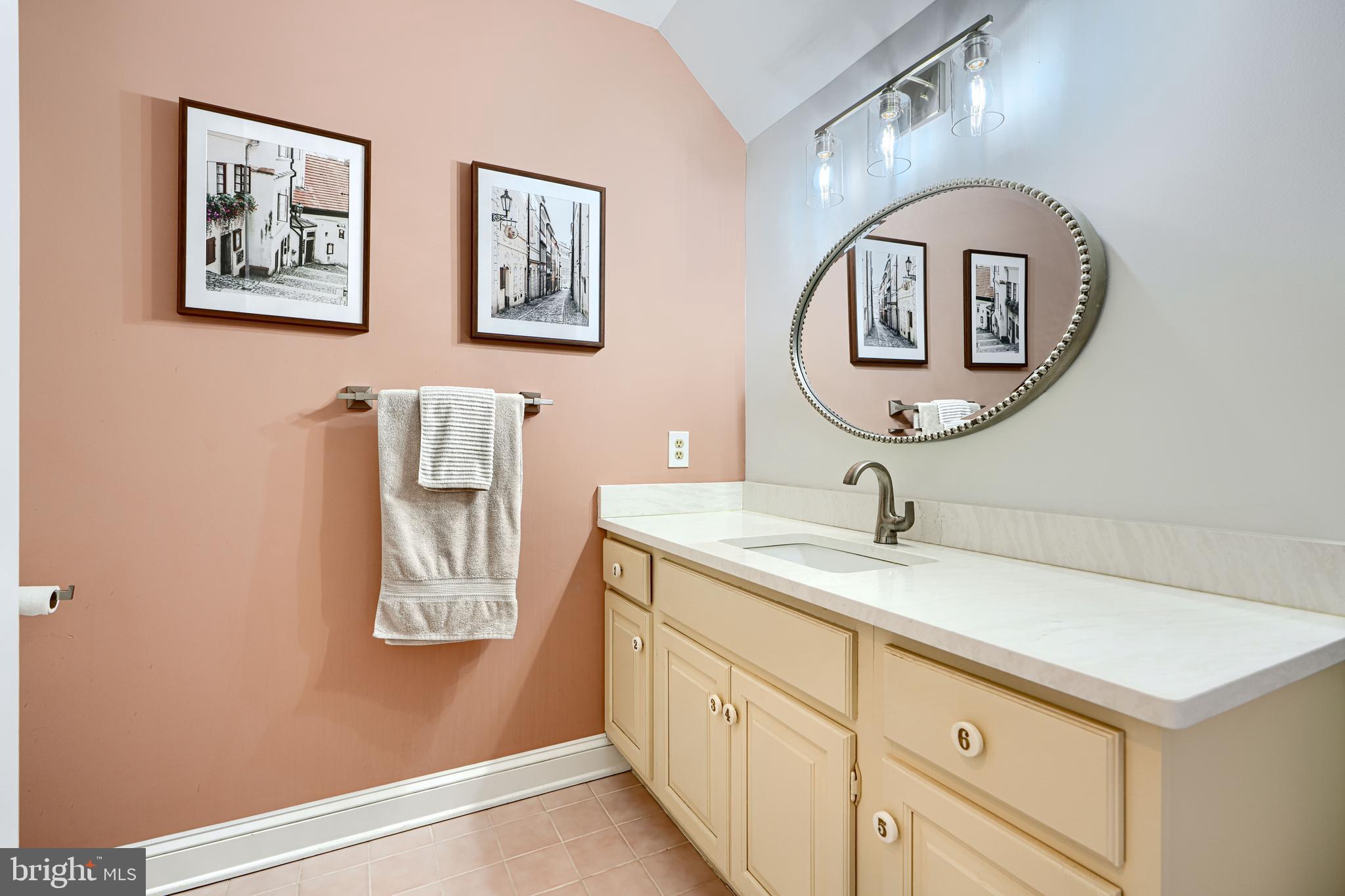 BELVOIR FARMS - Residential