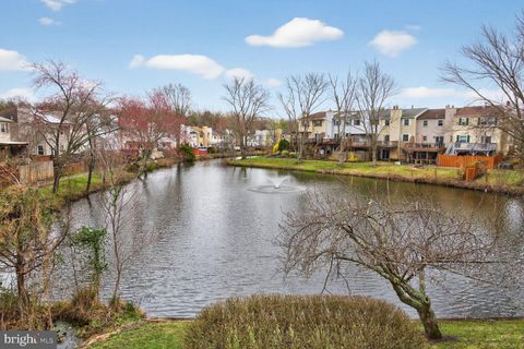 Photo of 7108 Lake Cove Drive, ALEXANDRIA, VA 22315 (MLS # VAFX2296204)